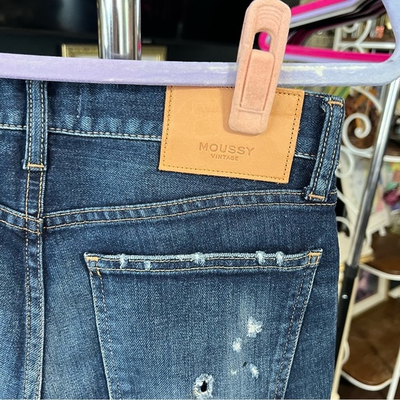 Moussy Vintage Howa Distressed Selvedge Jeans - Picture 13 of 16